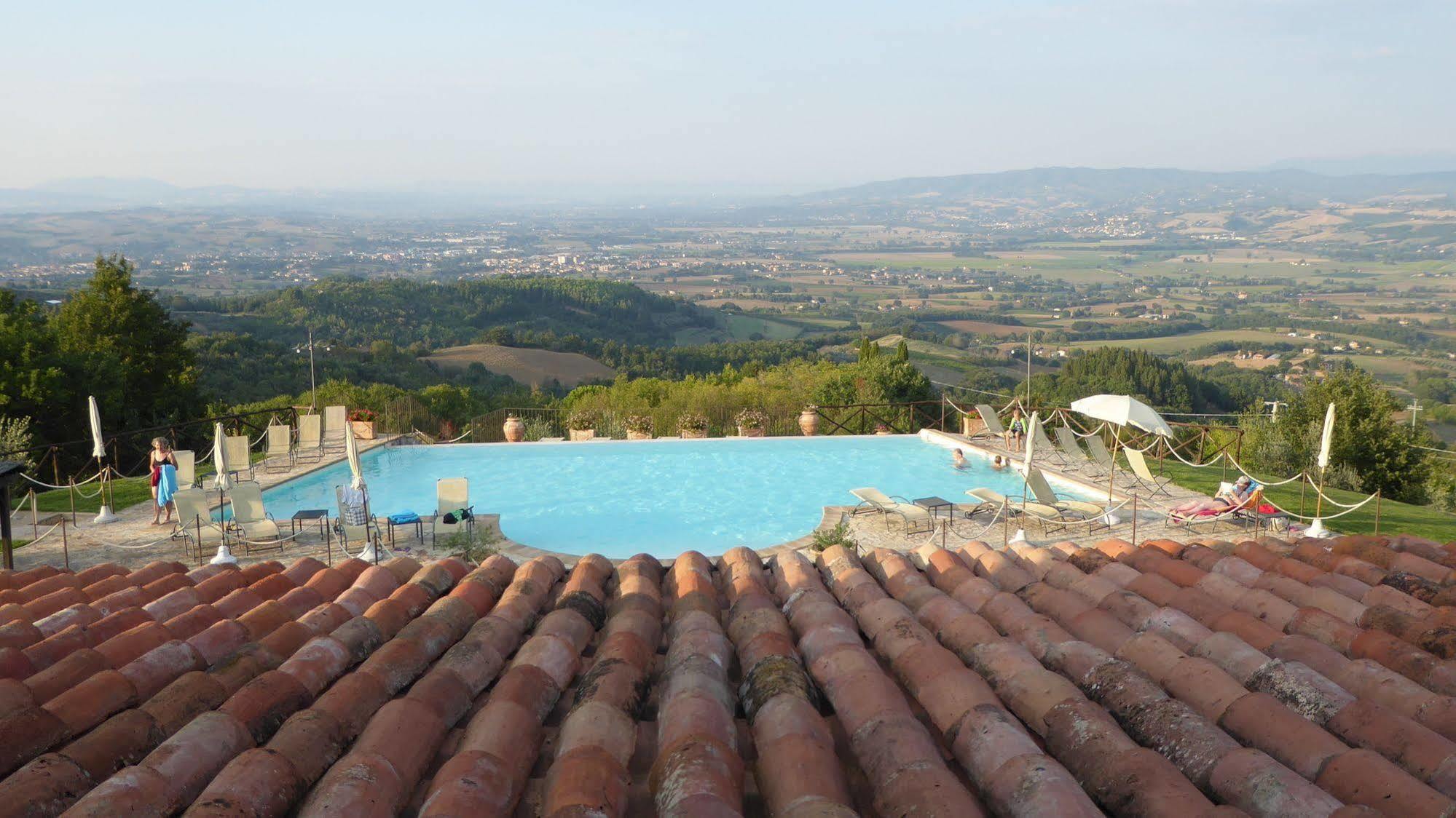 Maison d'hôtes La Palazzetta Del Vescovo à Fratta Todina Extérieur photo