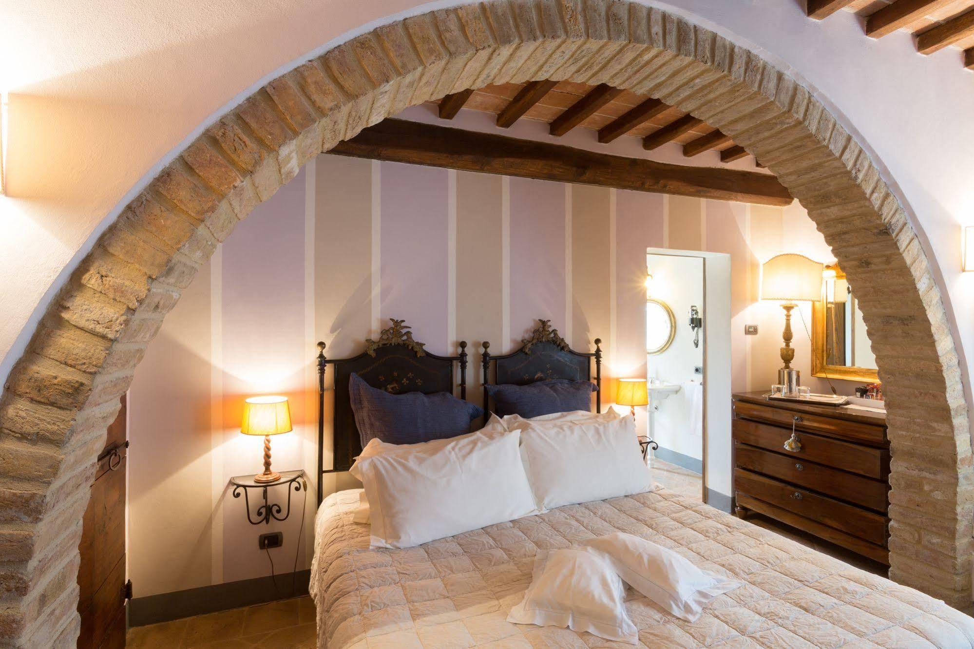 Maison d'hôtes La Palazzetta Del Vescovo à Fratta Todina Extérieur photo